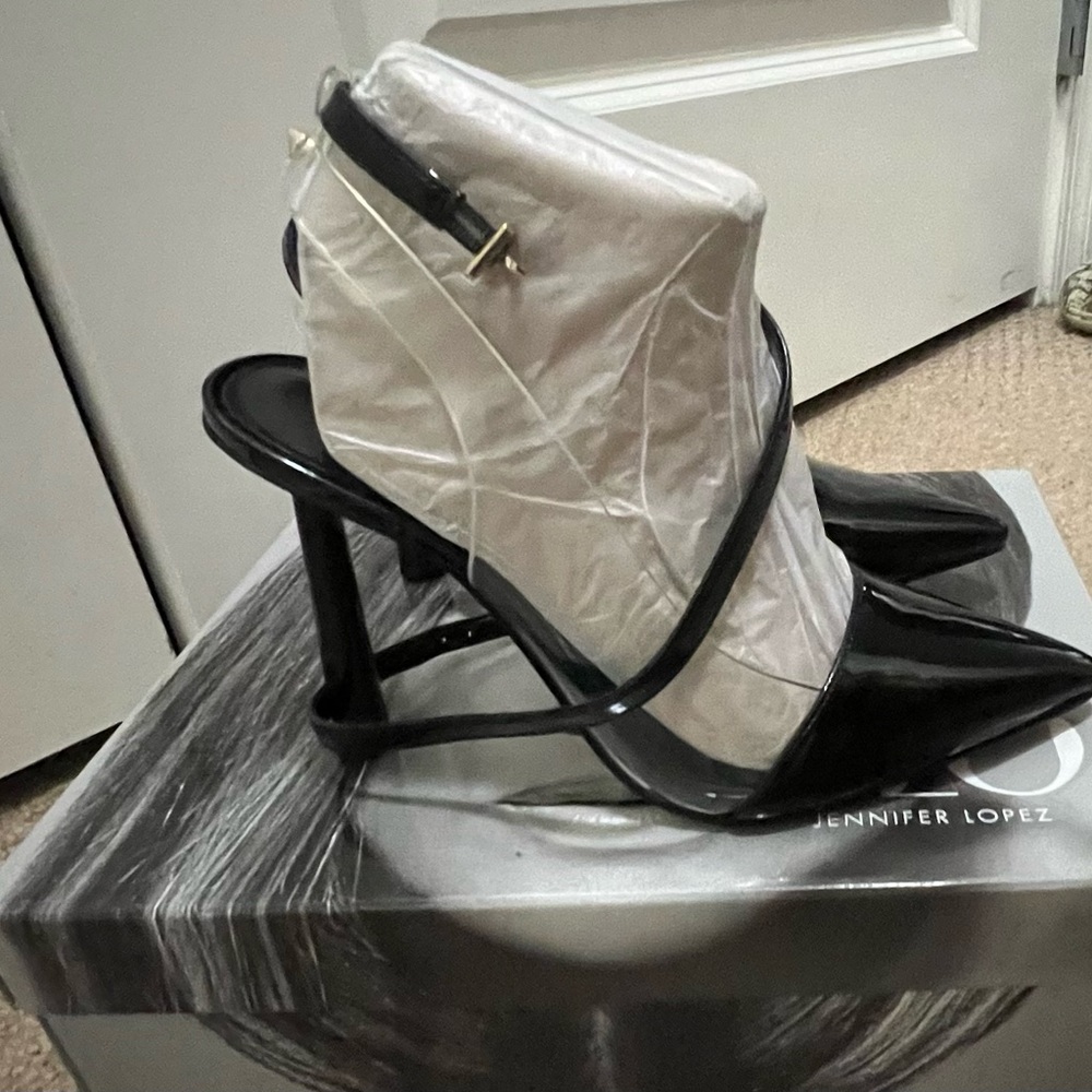 JLO CLEAR AND BLACK HEELS 7 1/2 NWT